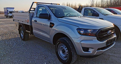 Ford Ranger XL járóképes alváz Varia felépítménnyel